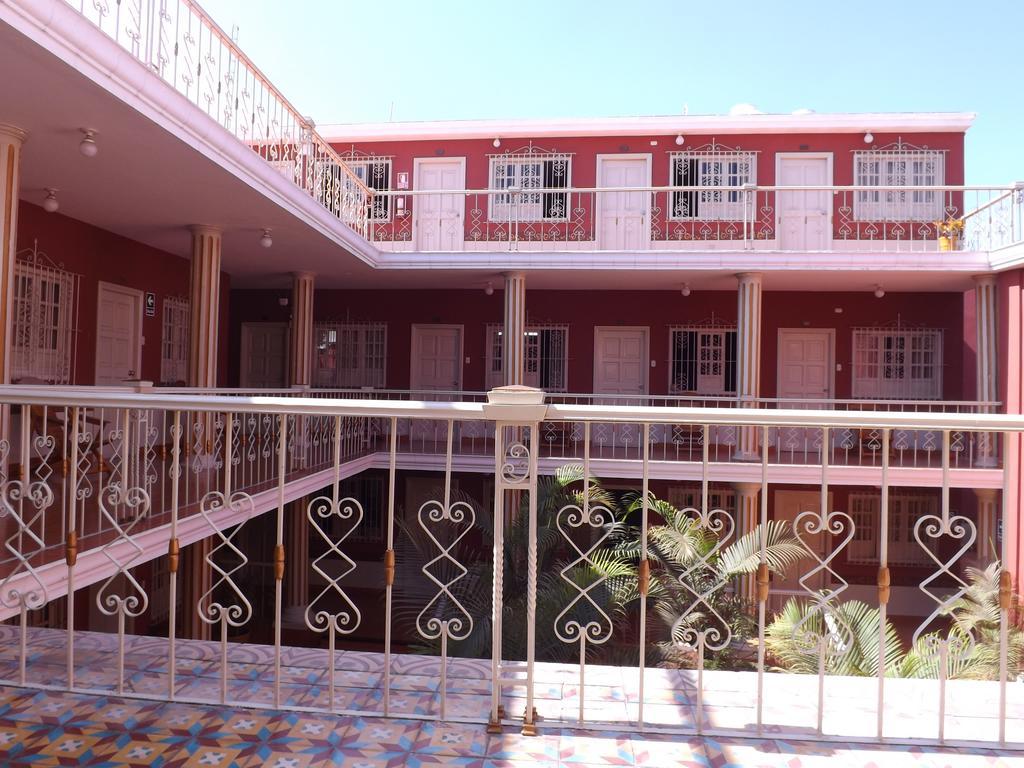 Hotel Colonial 特鲁希略 外观 照片