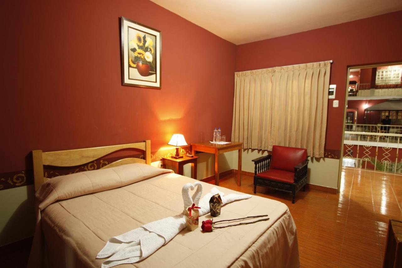 Hotel Colonial 特鲁希略 外观 照片