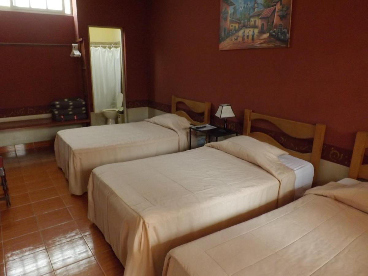 Hotel Colonial 特鲁希略 外观 照片