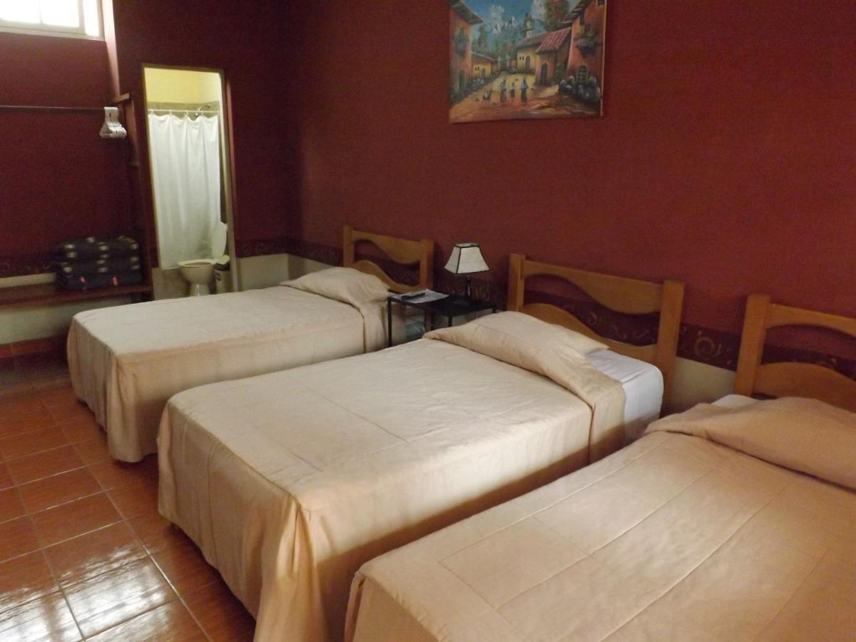 Hotel Colonial 特鲁希略 外观 照片